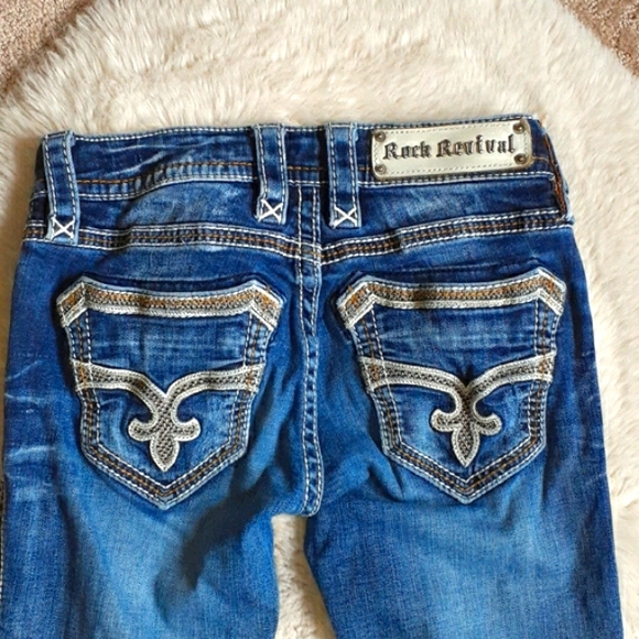 Rock Revival Jeans - Picture 3 of 12